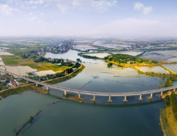 中鐵十二局廬銅鐵路